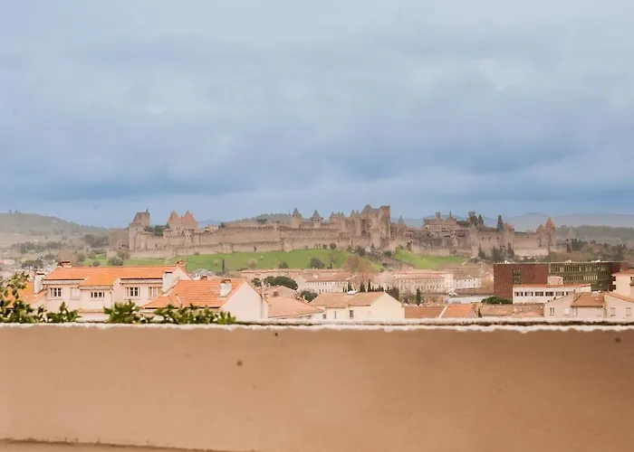 L'oeil Sur La Cite * קרקסון